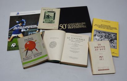 null Treize livres techniques ou historiques ou littéraires
- Manuel de Jourdain-Tunmer,...