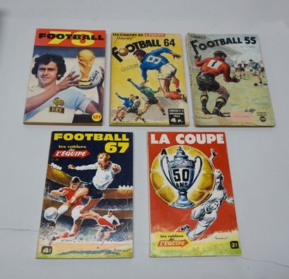null Football/Cahiers de L'Équipe
Cinq de ces irremplaçables annuels, dont les couvertures...
