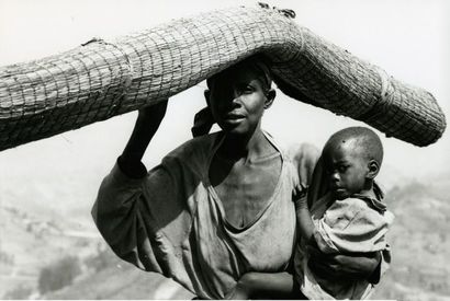 Maggie Murray-Lee Afrique. Photographie humaniste. Scène de la vie courante. Zaïre,...