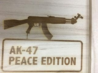 null Ray Coster

"AK-47" (Peace Edition) 

Multiple signé et numéroté à 200 exemplaires...