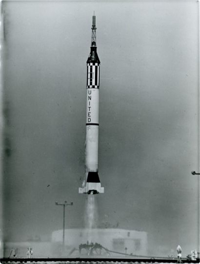 NASA - 1961 Décollage de la fusée Mercury le 31 janvier 1961 emportant à son bord...