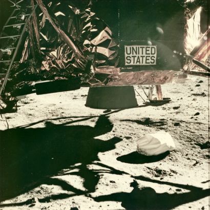 NASA - 1969 Apollo 11. 1ère présence de l'Homme sur la lune le 20 juillet 1969. Vue...