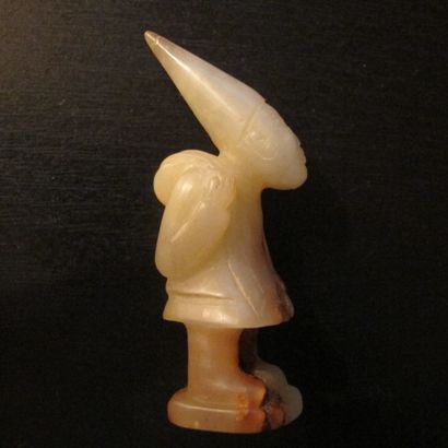 null Personnage du Turkestan au baluchon et bonnet pointu.Jade.L:9cm.Chine.

Epoque...