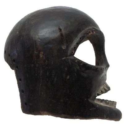 null Masque crâne. Ibibio Anang, Nigéria. Masque Crâne attribué à l'ethnie des Ibibio...
