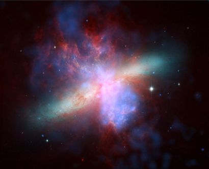 null NASA Photographie de la galaxie Messier 82. 2010. Tirage chromogénique d'époque....