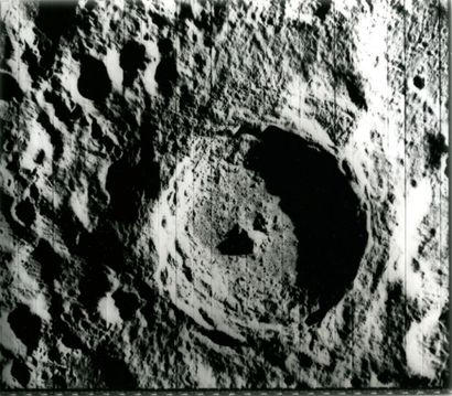 null Nasa. Impressionante vue du cratère Tycho observé depuis la sonde spatiale "LUNAR...