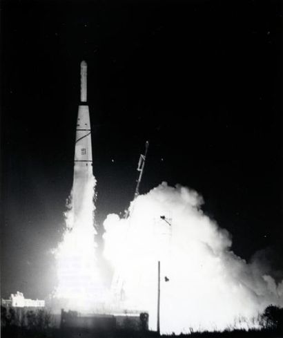 NASA. US Air Force. Night launch of a Thor...