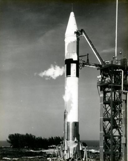 null NASA. US Air Force. Tir d'une fusée Centaure le 20 avril 1962. Tirage argentique...