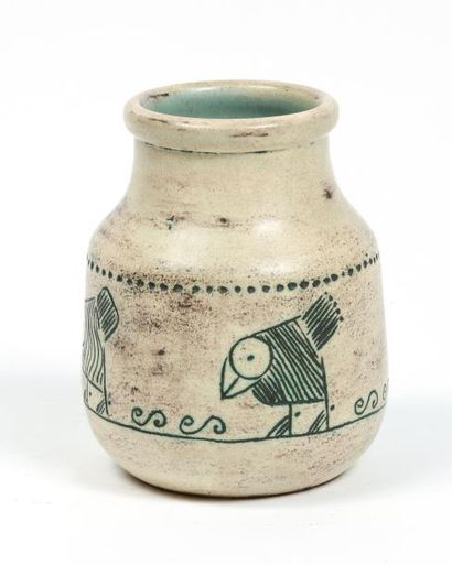 JACQUES BLIN (1920-1966) Petit vase en céramique émaillée à décor incisé d'oiseaux
Signé
Hauteur:...