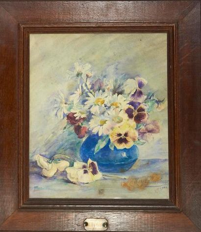 Valencienne Marguerite (XIX-XX°) «Bouquet de fleurs dans un vase»
Aquarelle signée...