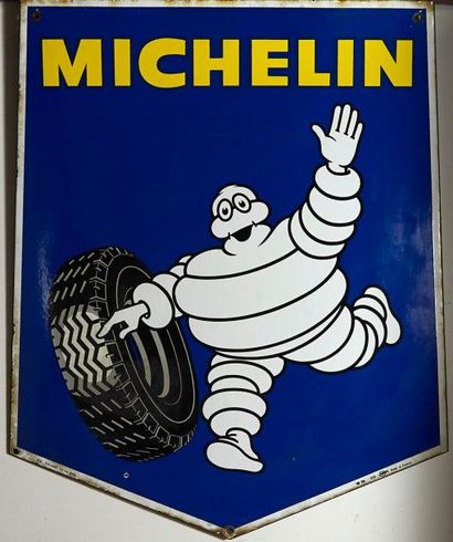 null Michelin: Plaque émaillée biface SMLF 82 sur fond bleu et Bibendum. 80 x 80...