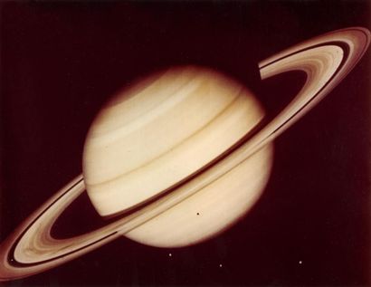 null Nasa. Rare. La planète saturne telle que révélée à l'Homme par la sonde Voyager...