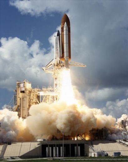 null Nasa. Superbe décollage de la navette spatiale Atlantis (Mission STS-34) le...
