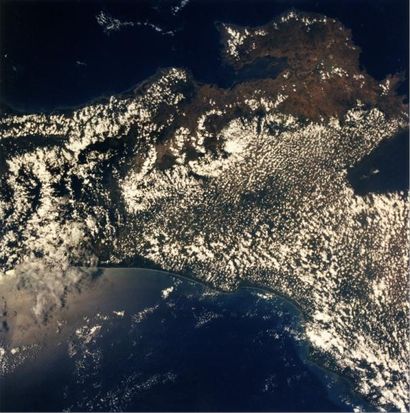 null Nasa. Vue de la Terre. Région du Costa Rica photographiée par la Navette spatiale...