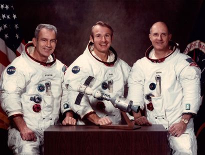 null Nasa. Au côté du vétéran de la conquête spatiale Donald K. Slayton, les astronautes...