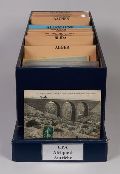 null Lot de 744 cartes anciennes et semi modernes dont: Algérie-60cp, Alger-120cp,...