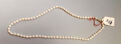 null Collier.Perles de culture baroques.L :26cm .