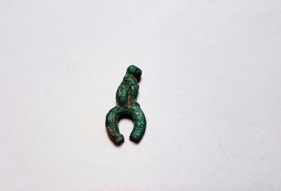 null Amulette représentant un chat, Bastet

Bronze 3,5 cm

Egypte antique