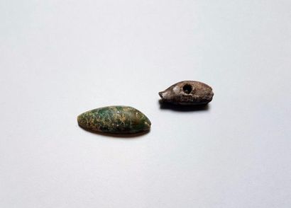 null Deux poissons en pierre dure

2,8 et 4,2 cm

Egypte antique