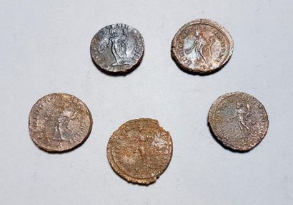 null Groupe de 5 follis romain en bronze

Début du 4ème siècle