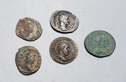 null Ensemble de 5 monnaies romaines, antoniniens de Philippe, Salonine, Gallien,...