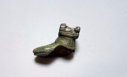 null Manche de clé en forme de pied?Bronze avec une jolie patine vert clair 4 cm?Période...