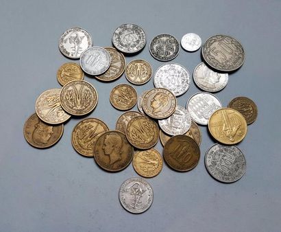 null Lot de monnaies coloniales françaises et pièces de Monaco

Une trentaine de...