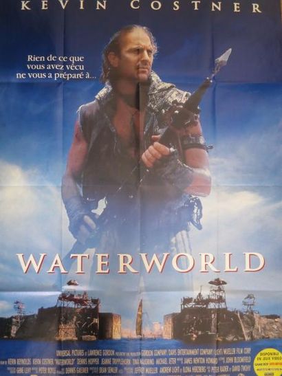 null "WATERWORLD" (1995) de Kevin Reynolds avec Kevin Costner et Dennis Hopper

Universal...