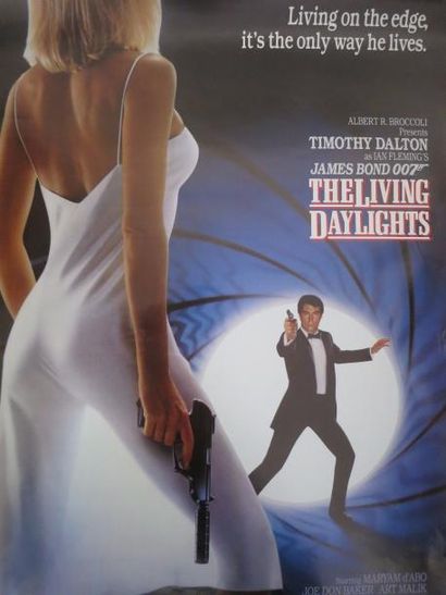 null "THE LIVING DAYLIGHTS" (1987) (JAMES BOND 007/TUER N'EST PAS JOUER) de John...