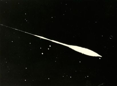 null Nasa. Observation d'une comète en déplacement. Circa 1960. Tirage argentique...