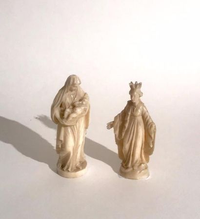 null Ensemble de deux sujets religieux miniatures
En ivoire sculpté dont une vierge...
