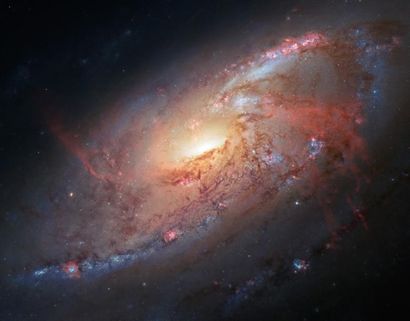 null NASA. GRAND FORMAT. HUBBLE. Vue d'une impressionnante galaxie spirale située...