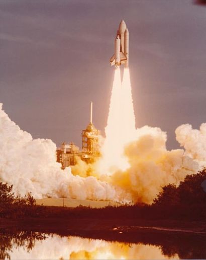 null NASA. Lancement historique de la navette spatiale Columbia (Mission STS-1).Tirage...