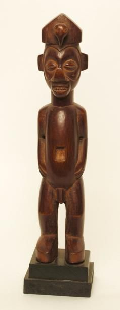 République démocratique du Congo (ex Zaïre), ethnie Yaka Statuette de jeune homme
Nez...