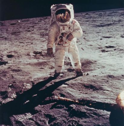 null NASA. Mission Apollo 11. Photographie historique représentant l'astronaute Buzz...