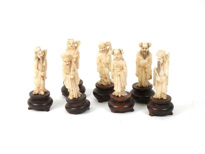 null Chine

Suite de sept personnages en ivoire sculpté representant sept sage

XIXe...