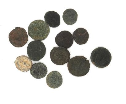 null Monnaies diverses romaines. Bronze.