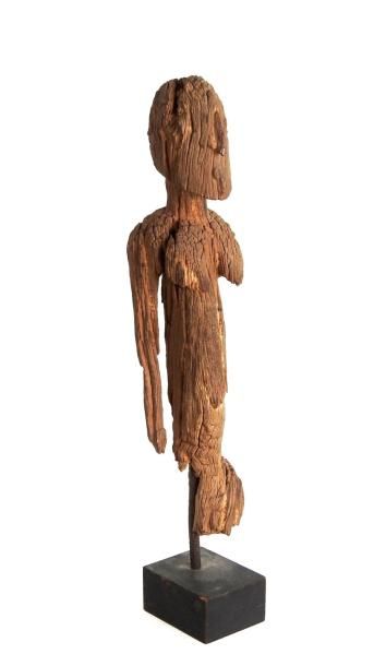 null Sculpture d'ancêtre en bois sculpté érodé. Dogon Mali. H 35 cm Ancienne collection...