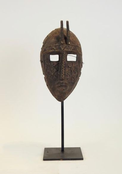 null Masque
Bronze
Mali, ethnie Bambara
H 26 cm