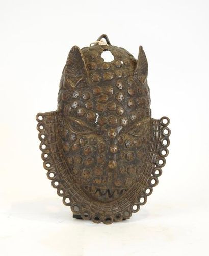 null Masque
Bronze
Bénin, dans le style du royaume d'Ifé
Vers 1960
Collection privée,...