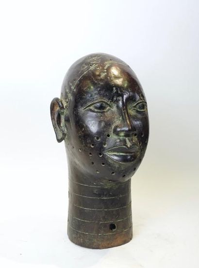 null Tête Ifé
Bronze à la cire perdue
Bénin
Vers 1950
H 46 cm