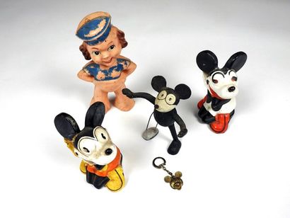 DISNEY Ensemble de 3 figurines anciennes années 30/50 représentant Mickey (un des...