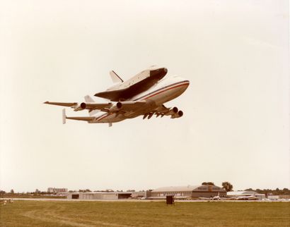 null NASA. La navette spatiale Enterprise décolle grâce à son Boieing 747 porteur...