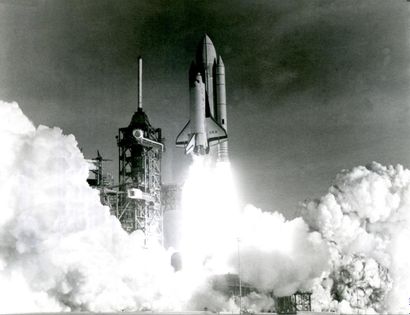 null Nasa. Premier décollage historique de la navette spatiale Columbia depuis le...