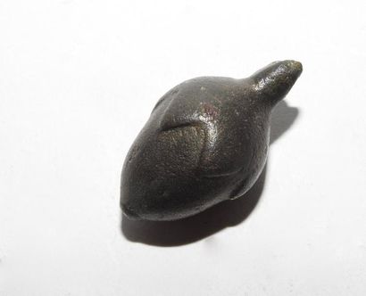 null Poids en forme de gland

Bronze 3.3 cm

Période gallo romaine