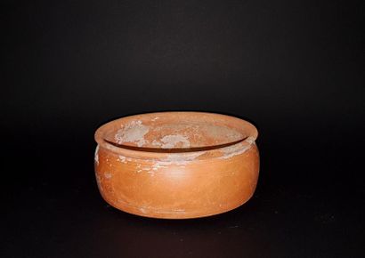 null Jolie marmite en céramique commune rouge 

Terre cuite 17 cm

Période romai...