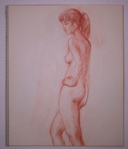 Gaston Coppens (1909-2002) Nus féminins: Carnet (46 x 38 cm) de 23 dessins à la sanguine.
Cachet...