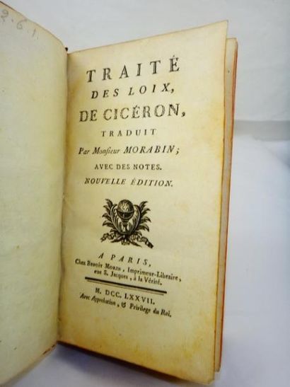Cicéron traduit par Morabin. Traité des lois  Paris, Chez Benoît Morin, 1777. Reliure...