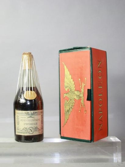 null 1 flacon COGNAC Napoléon fine Champagne Impériale -Lucien FOUCAULT Coffret d'origine,...