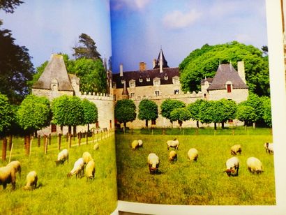 null Pierre Jakez Helias. Images de Bretagne.

Chateaulin, Editions d'art Jos le...